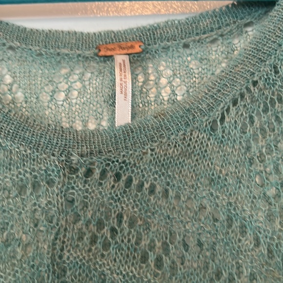 😊😊 NWOT Free People XS oversized sea green light knit sweater 😊😊 - Picture 5 of 10